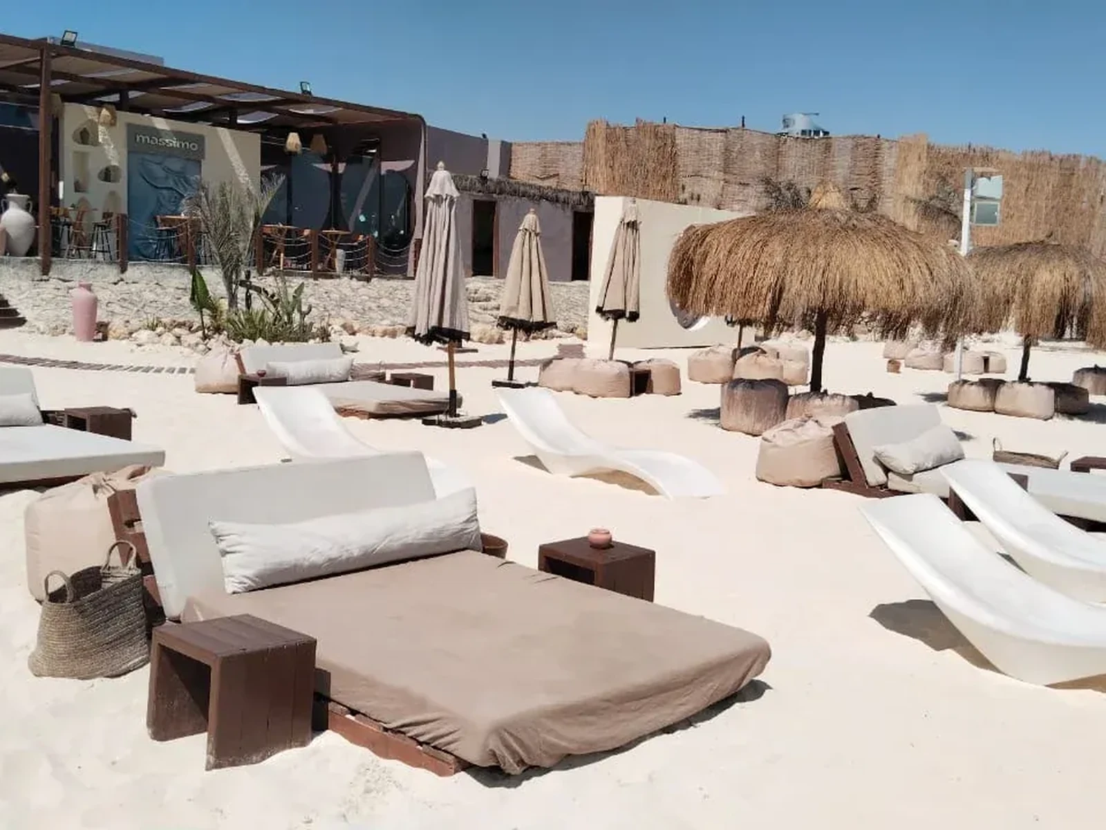 Massimo Beach Club — Marina El Alamein